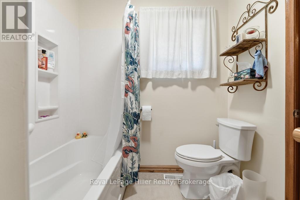 58 KEMP CRESCENT - 16