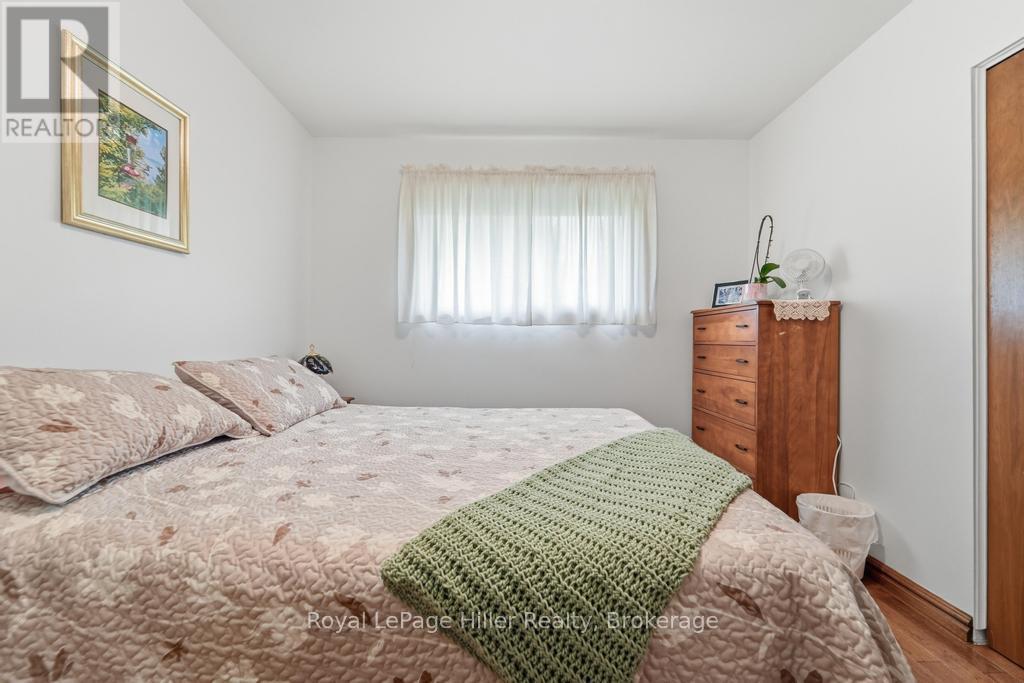 58 KEMP CRESCENT - 21