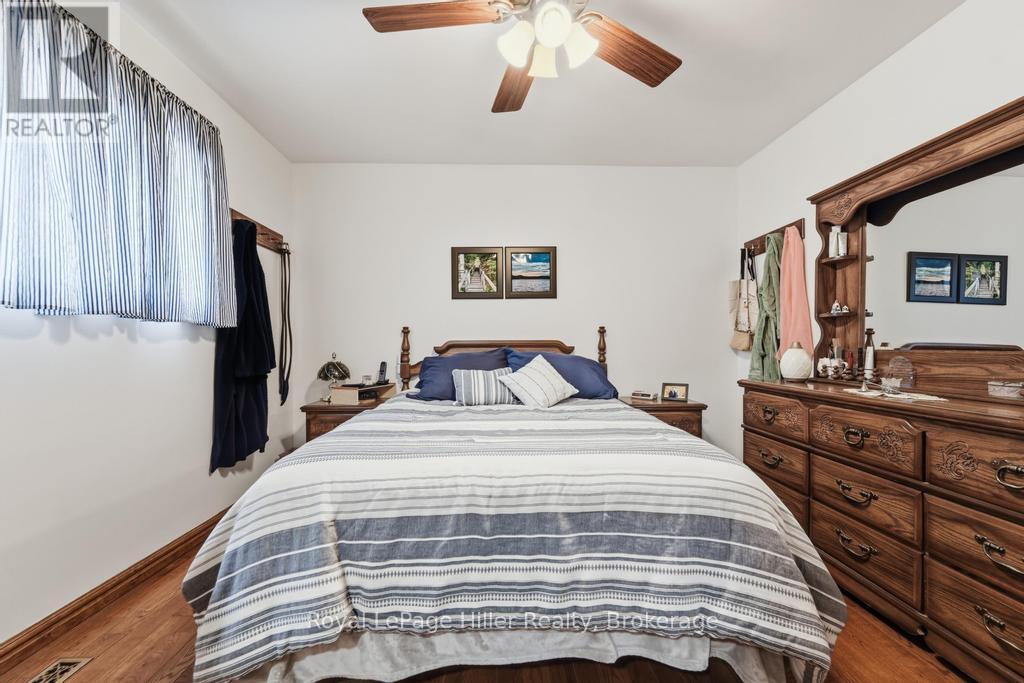 58 KEMP CRESCENT - 23