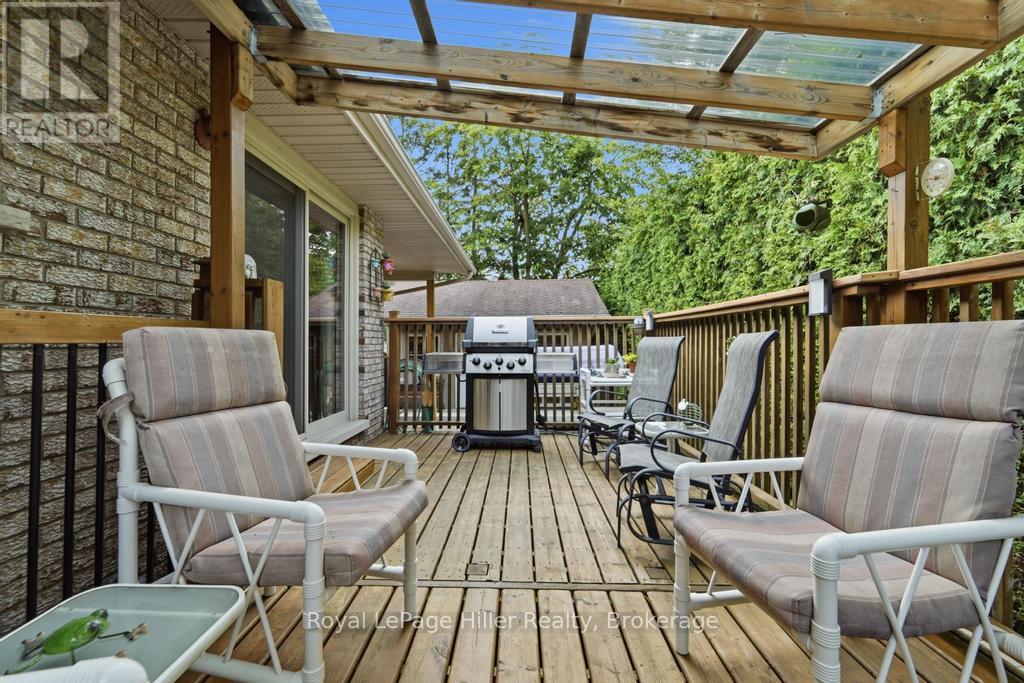 58 KEMP CRESCENT - 35