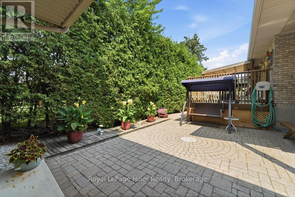58 KEMP CRESCENT - 41