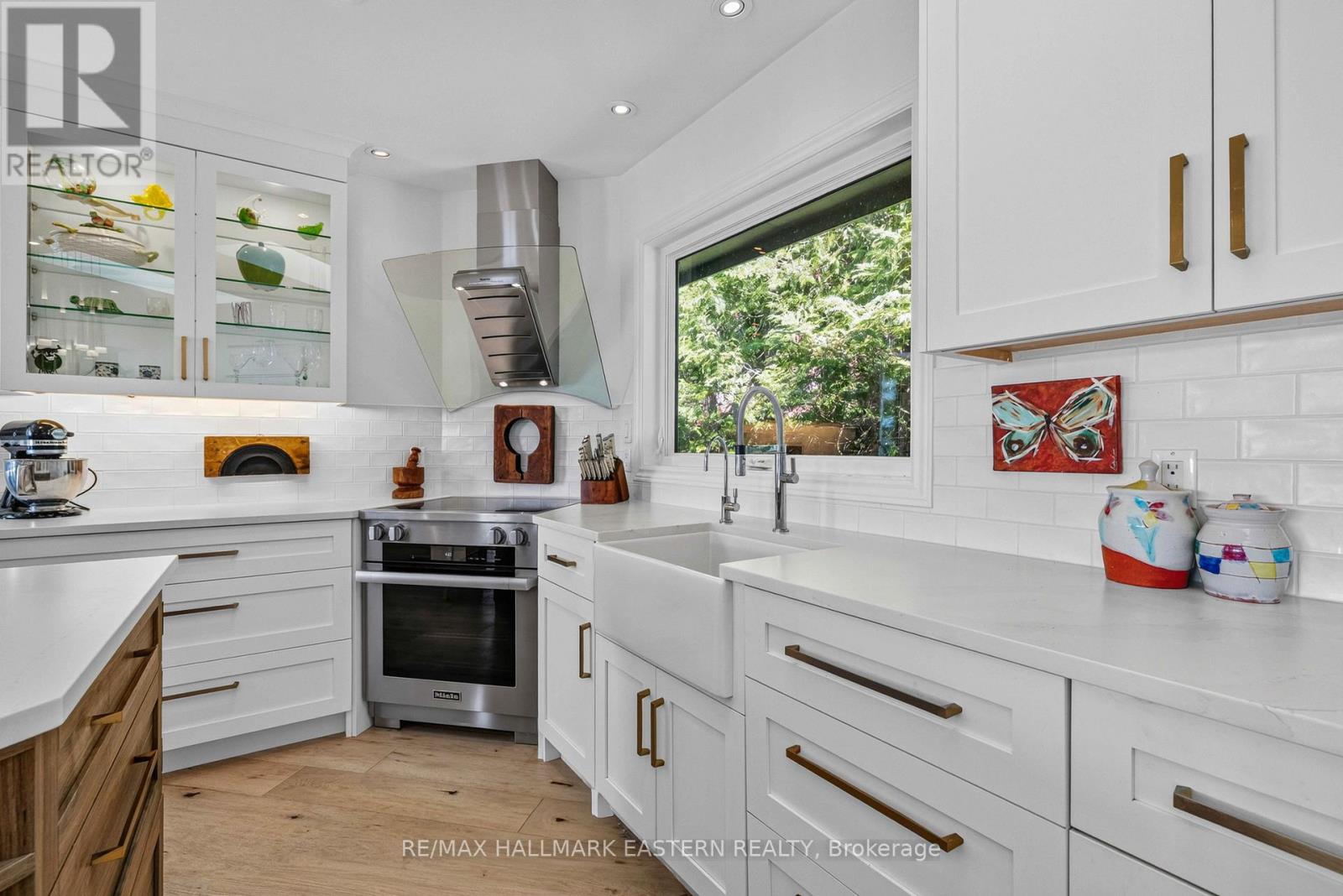 1052 TEDFORD LANE - 11