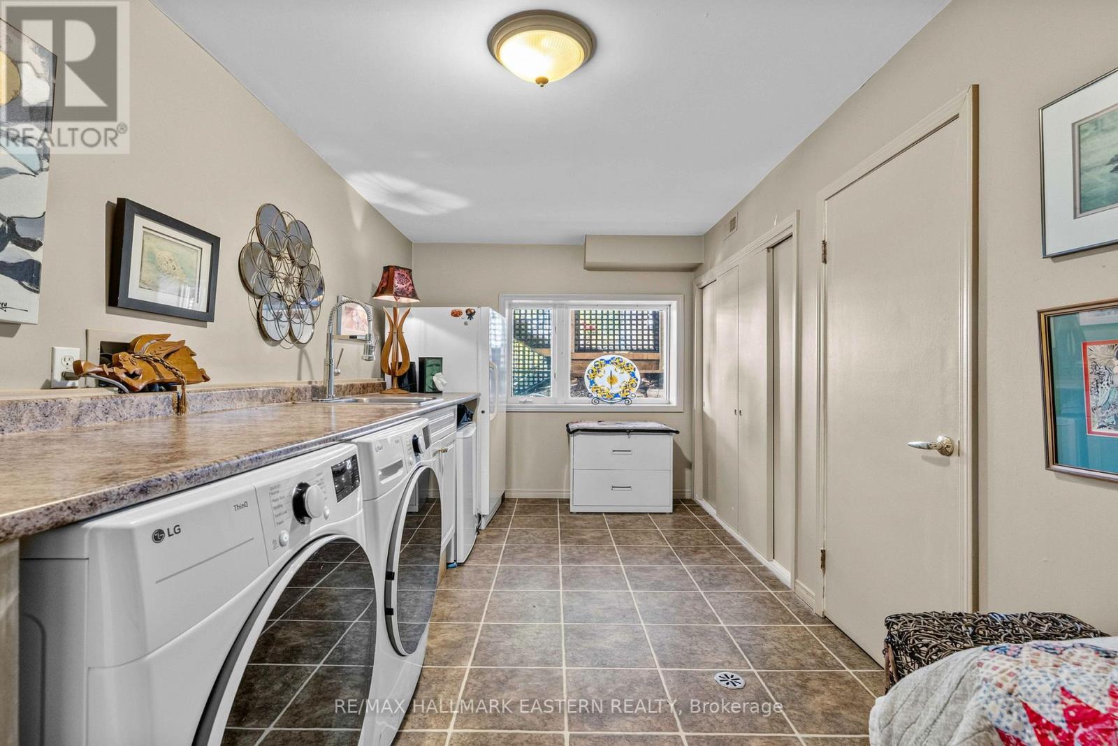 1052 TEDFORD LANE - 19