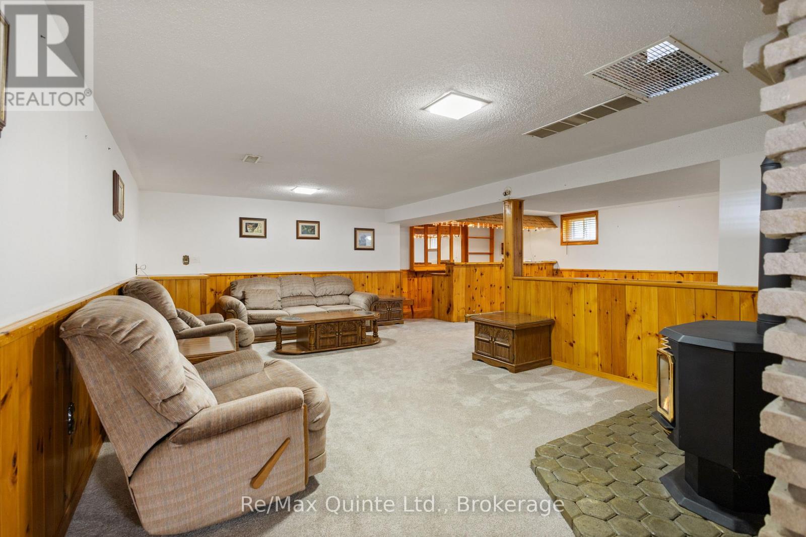366 FARNHAM ROAD - Image 37