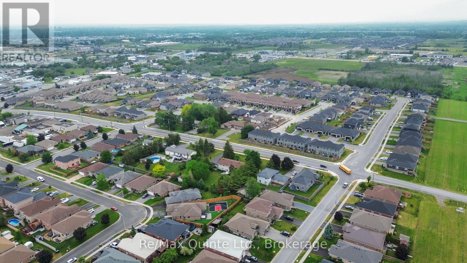 366 FARNHAM ROAD - Image 9
