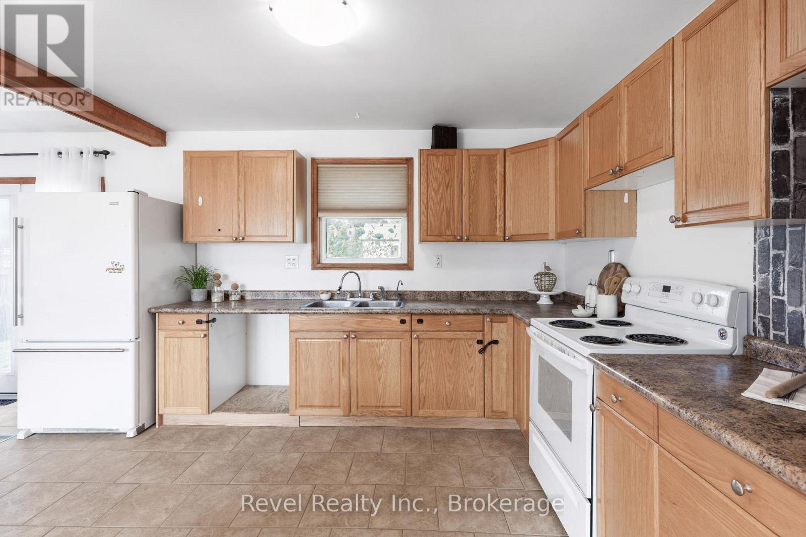 142 SANDERLING CRESCENT - 16