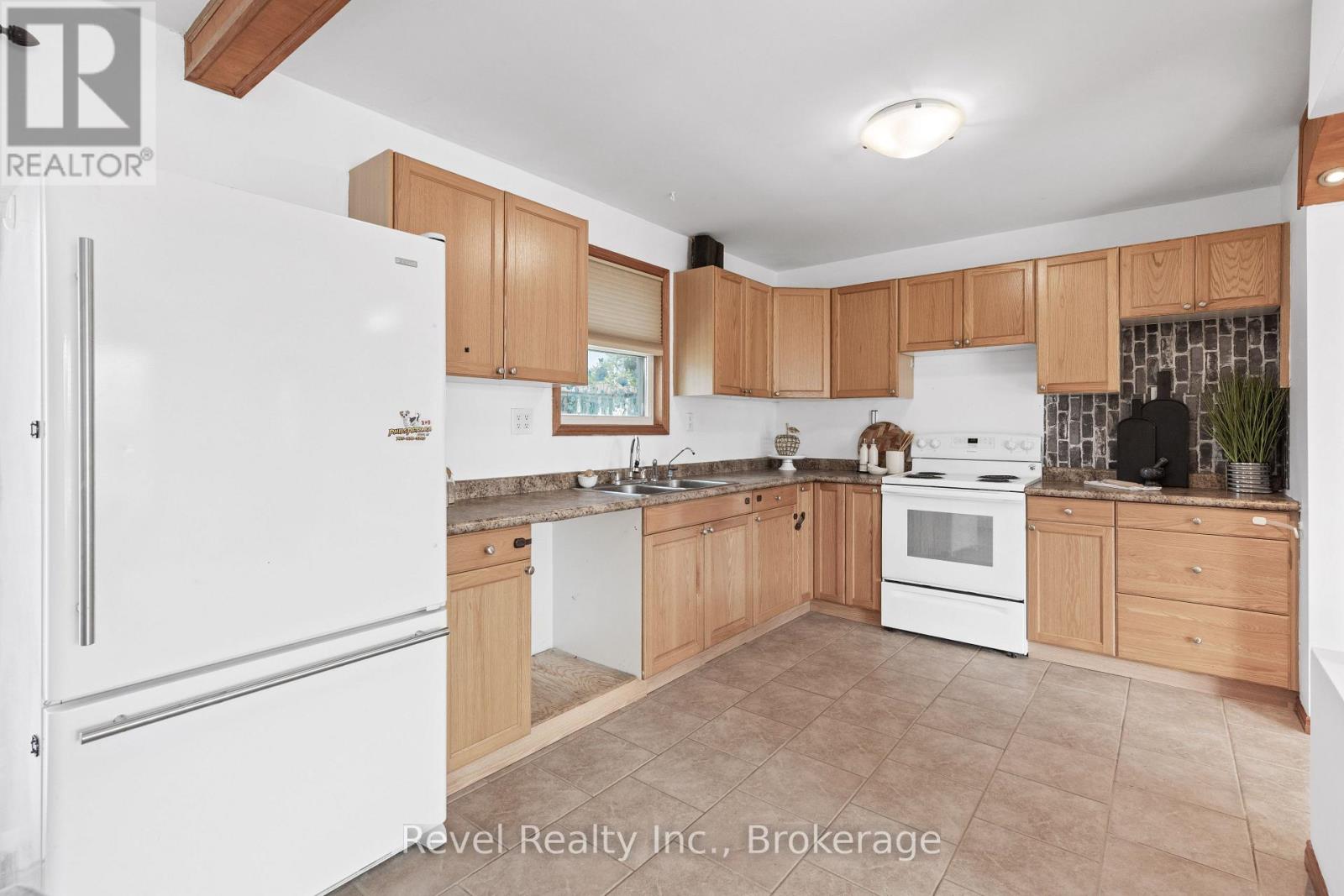 142 SANDERLING CRESCENT - Image 18