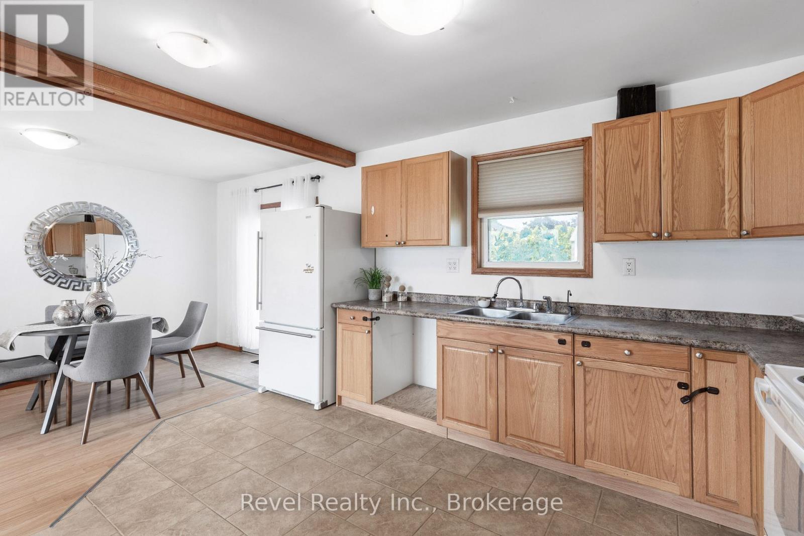 142 SANDERLING CRESCENT - 19