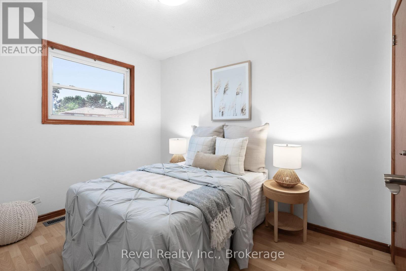 142 SANDERLING CRESCENT - 27