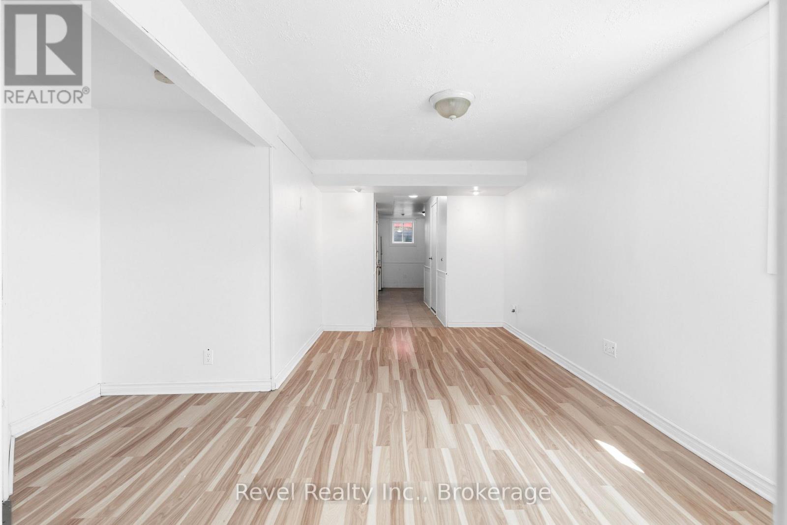 142 SANDERLING CRESCENT - 31