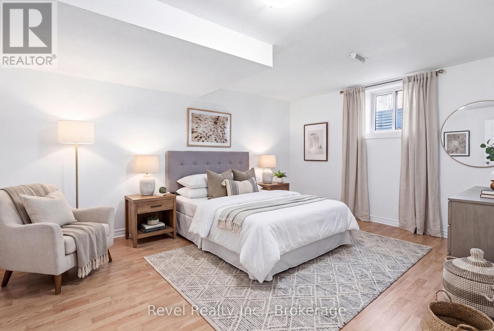 142 SANDERLING CRESCENT - 35