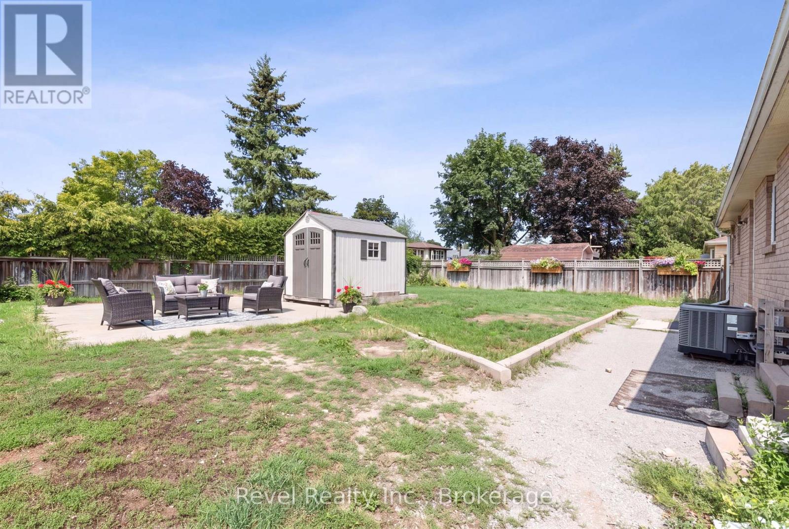 142 SANDERLING CRESCENT - 44