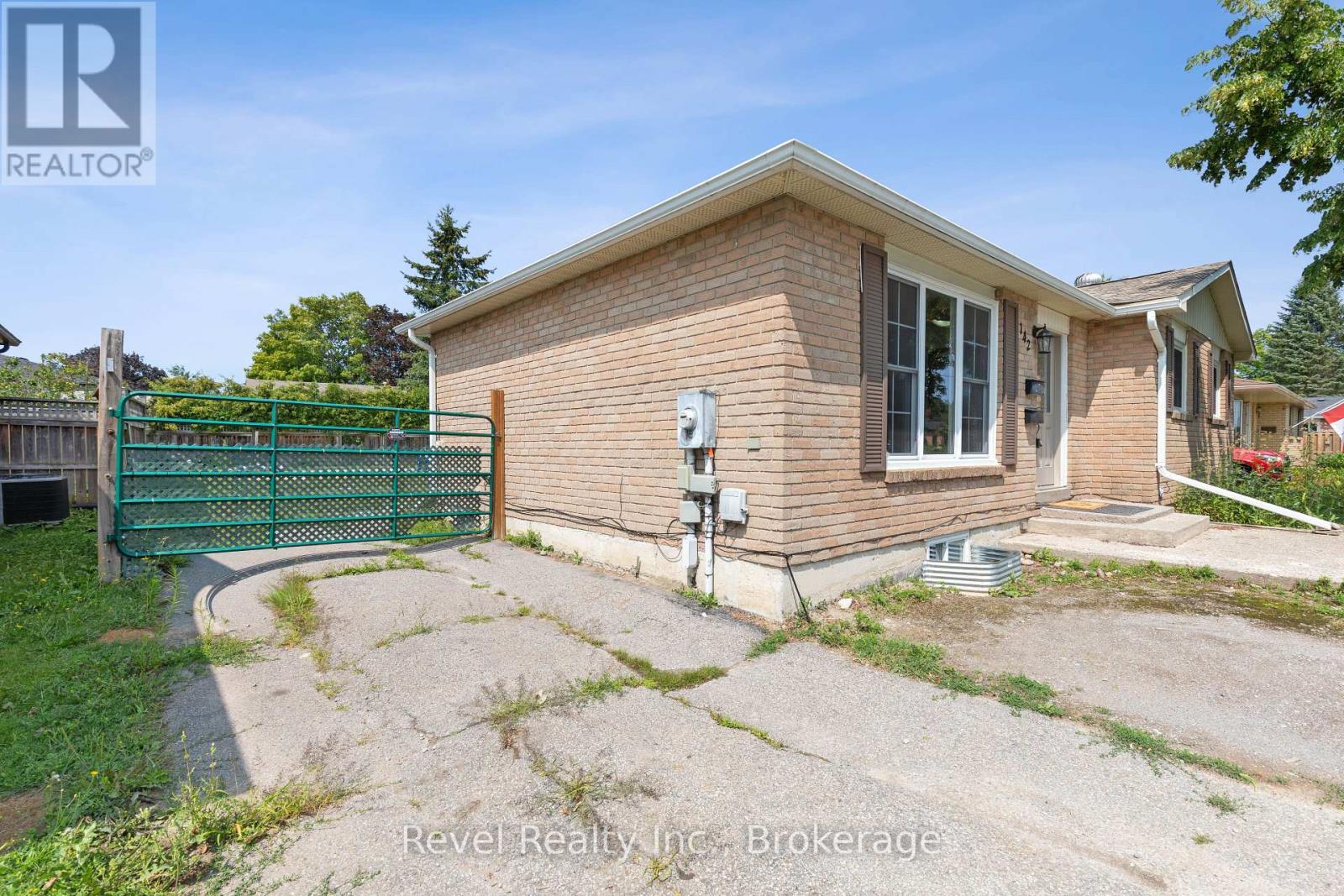 142 SANDERLING CRESCENT - 48