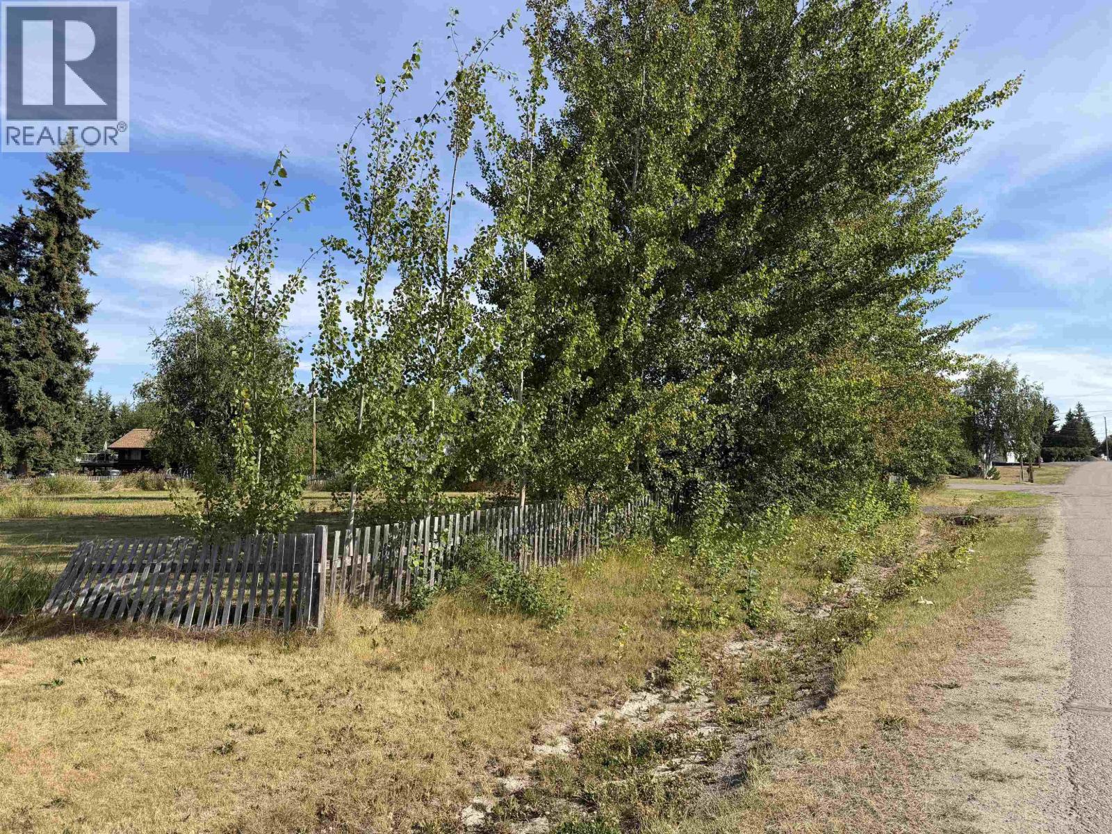 9 FRANCOIS DRIVE, Fraser Lake