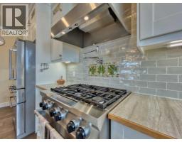 Kitchen - 42015 Rr280, Hill Spring, AB T0K1W0 Photo 10