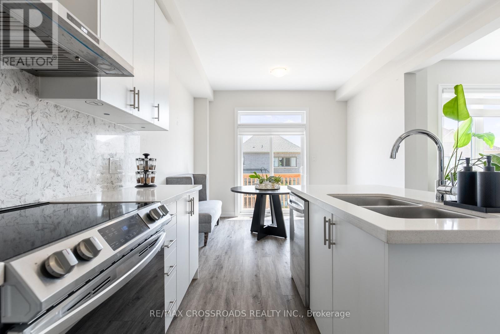 47 ED EWERT AVENUE - 14