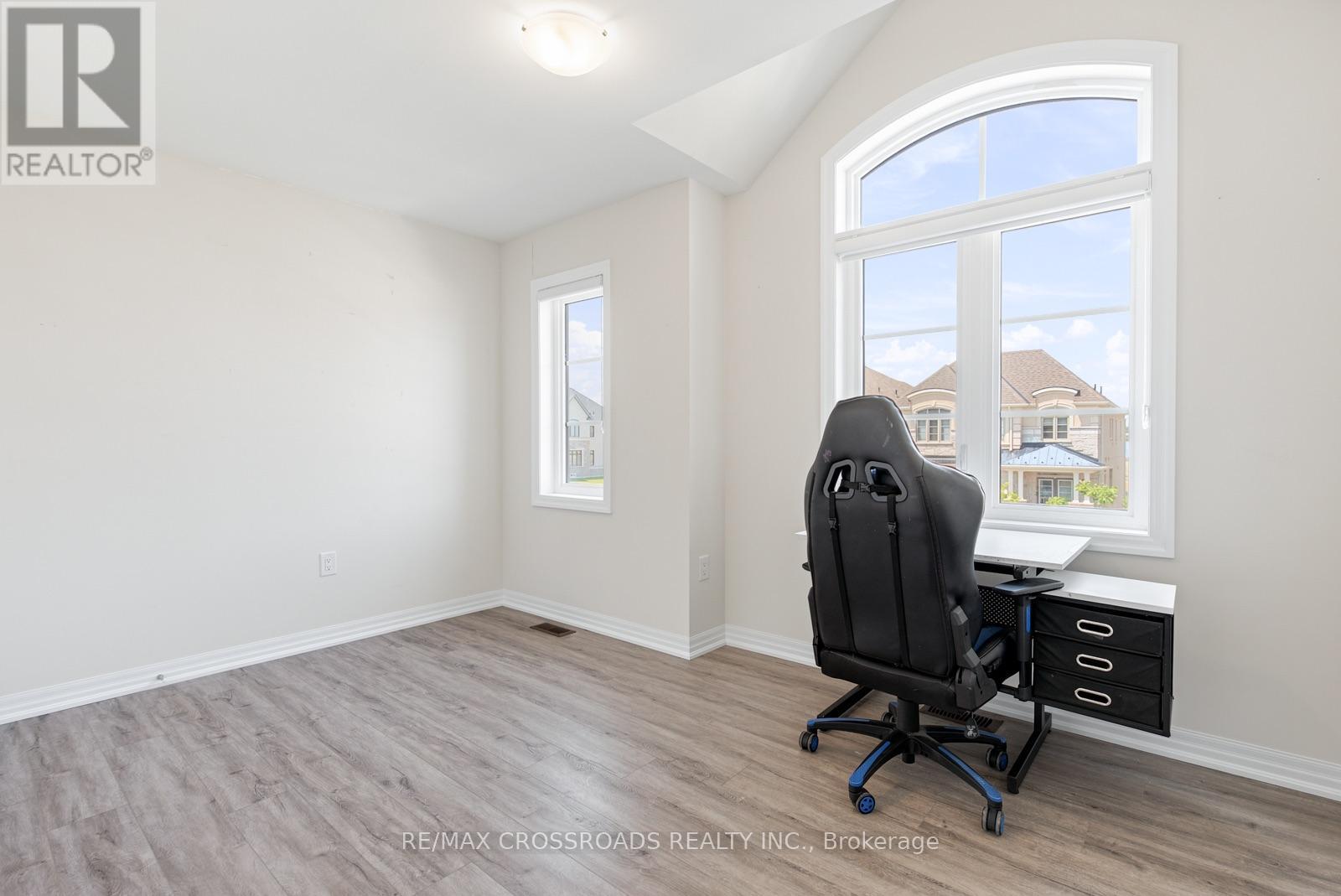 47 ED EWERT AVENUE - 27