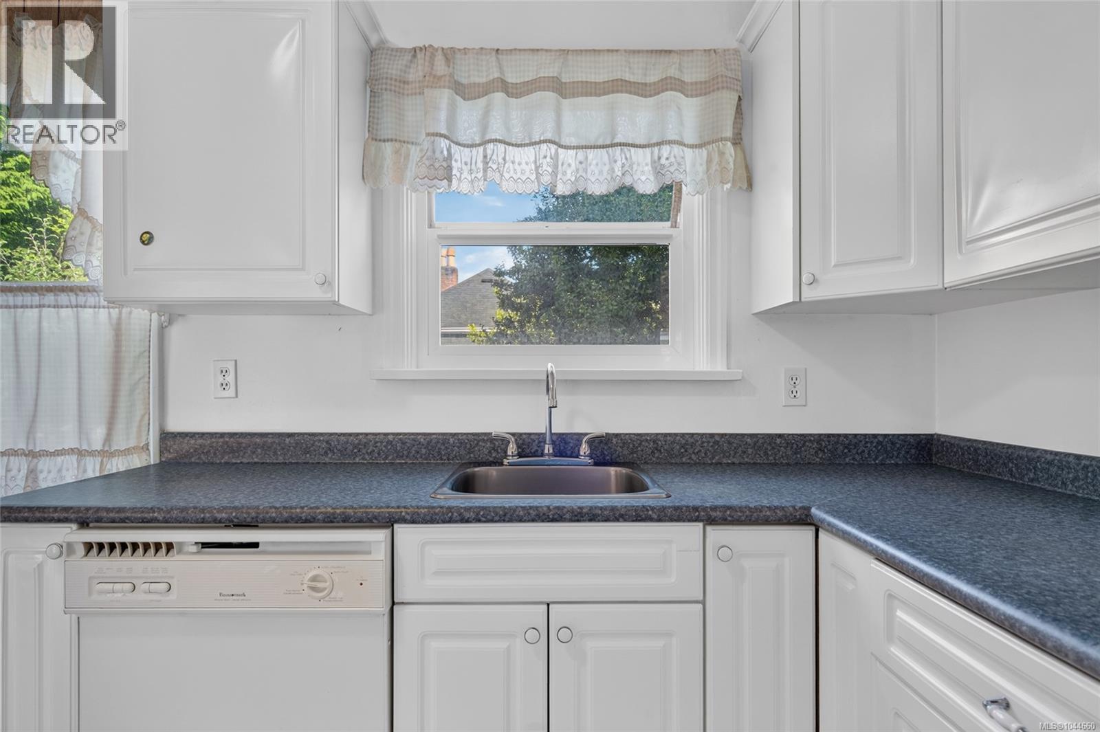 146 MEDANA St - 13
