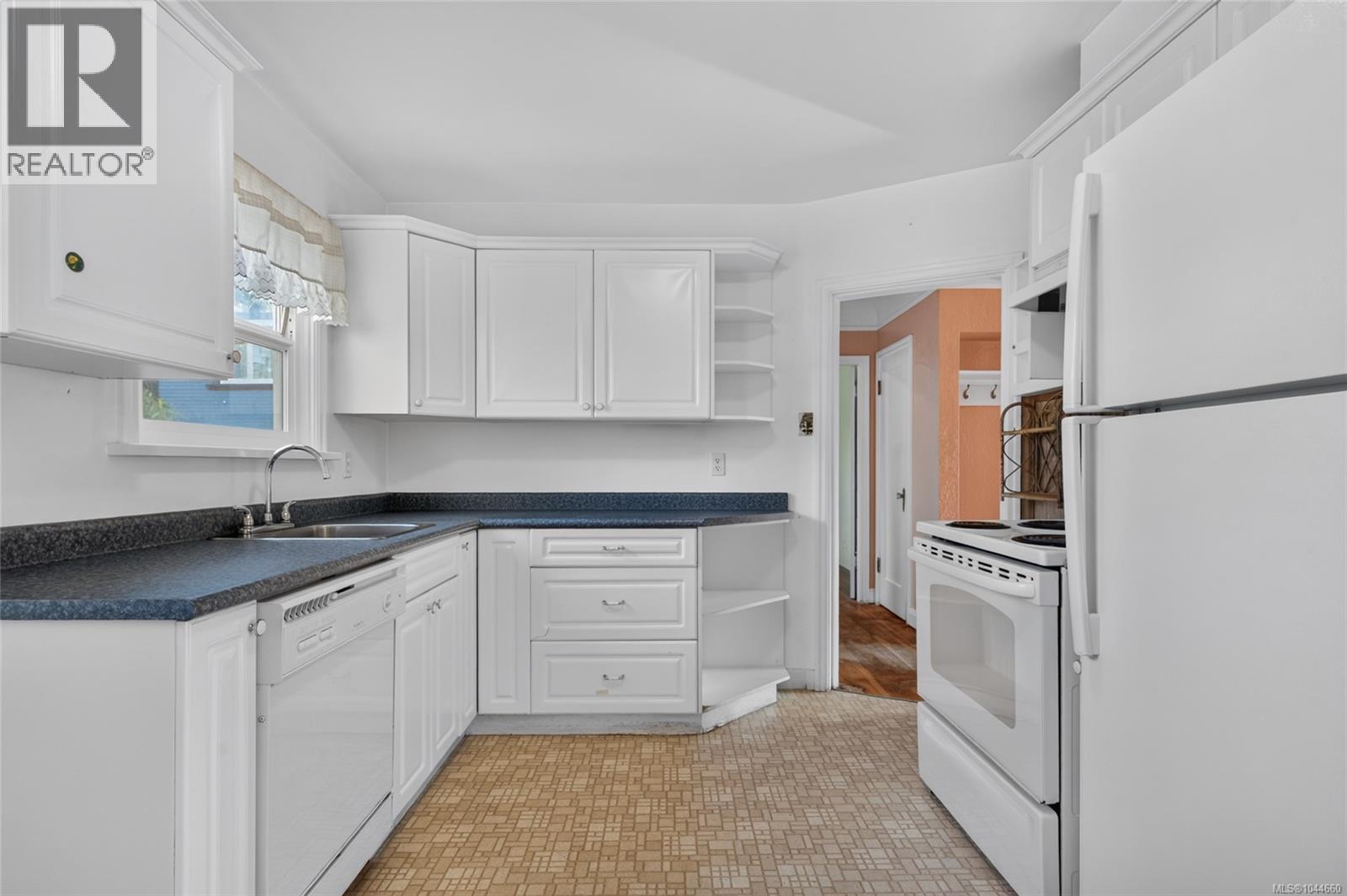 146 MEDANA St - 12