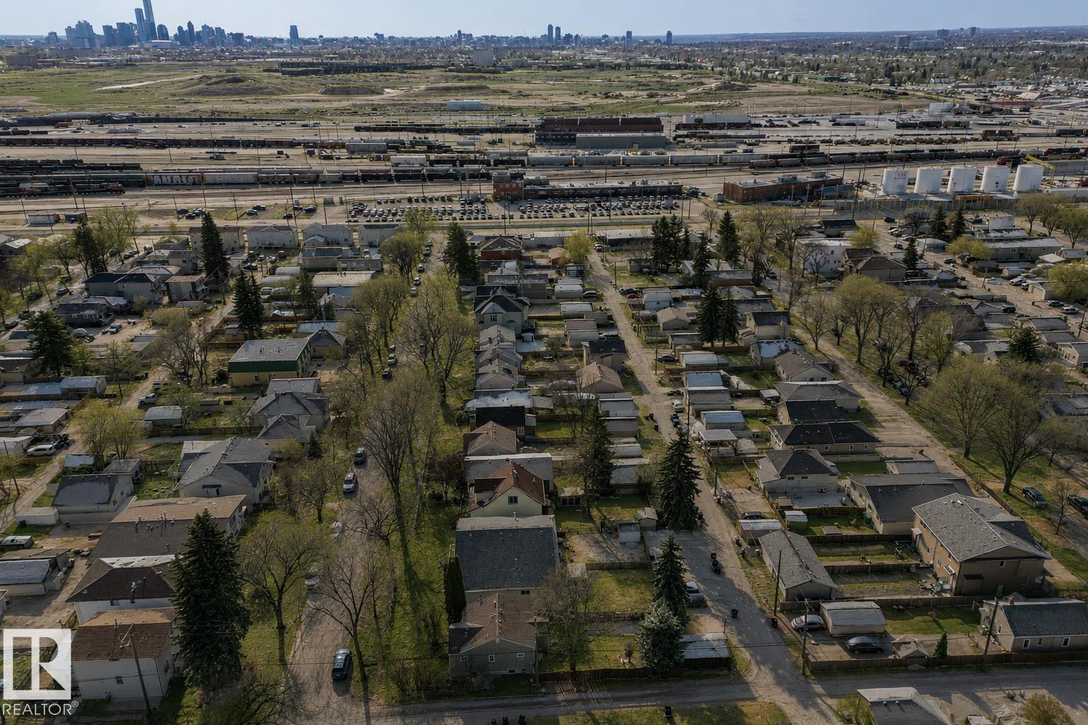 12758 117 ST NW - 14