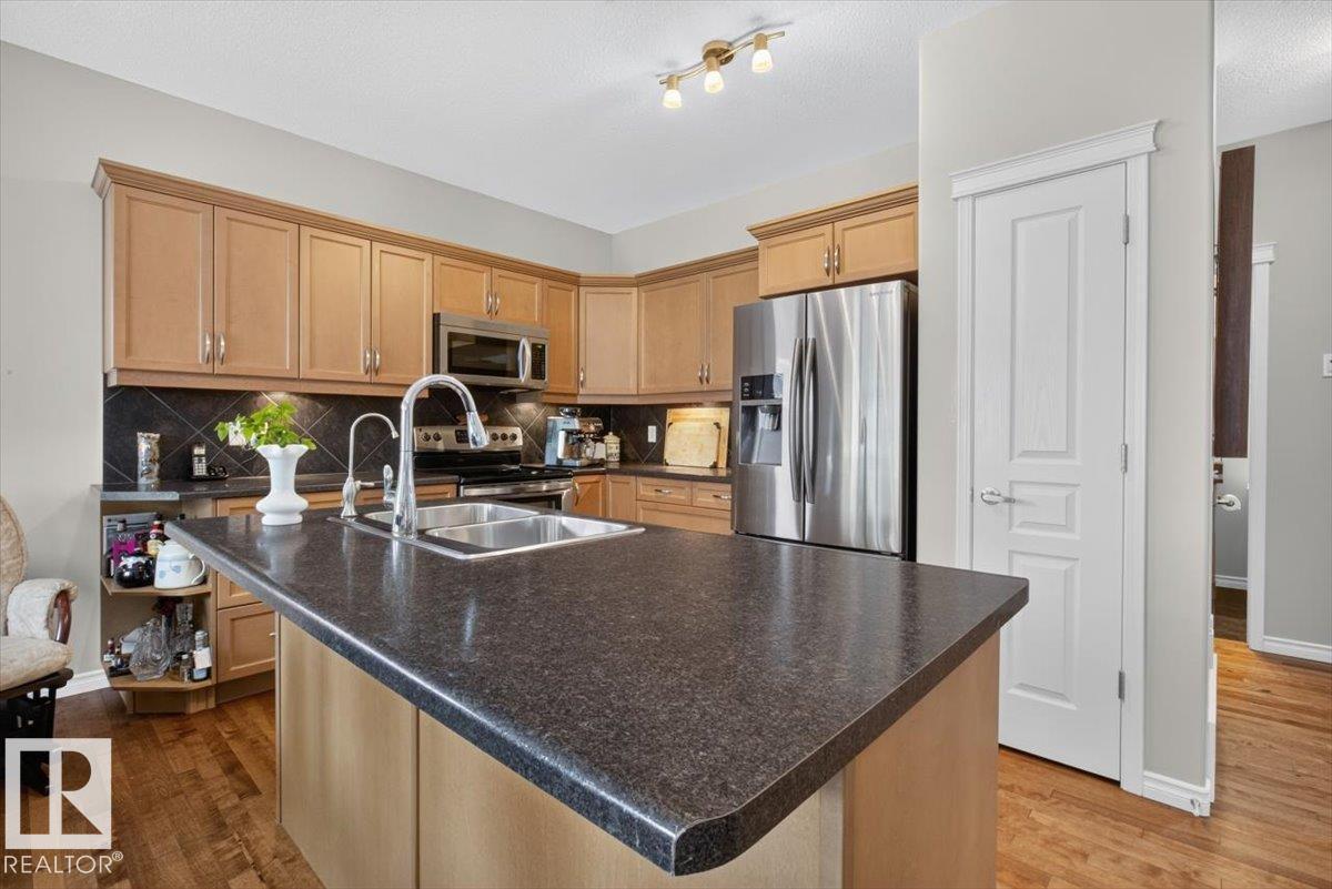 74 EVERITT DR N - Image 15