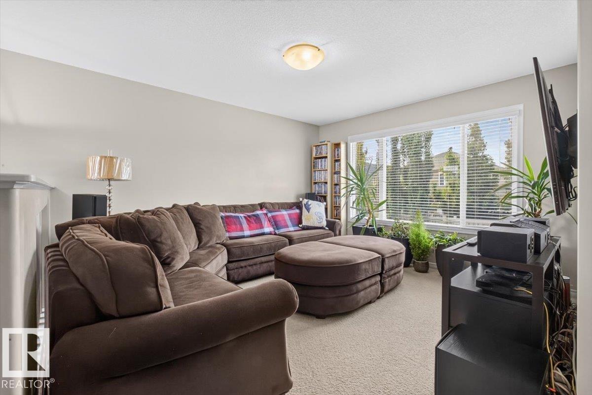 74 EVERITT DR N - 28