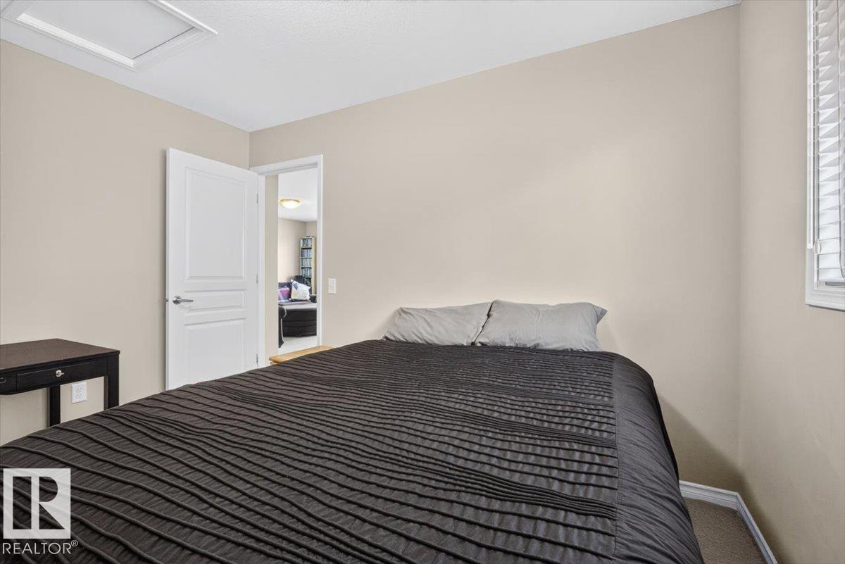 74 EVERITT DR N - 38