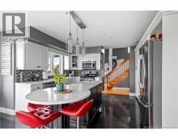 305 Lavoie Street, photo 3