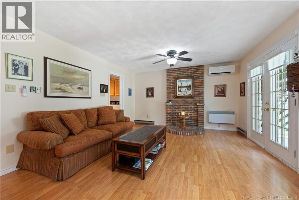 5 ROXBOROUGH Court - Image 12