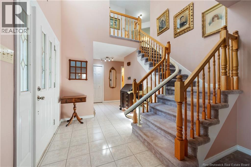 5 ROXBOROUGH Court - 3
