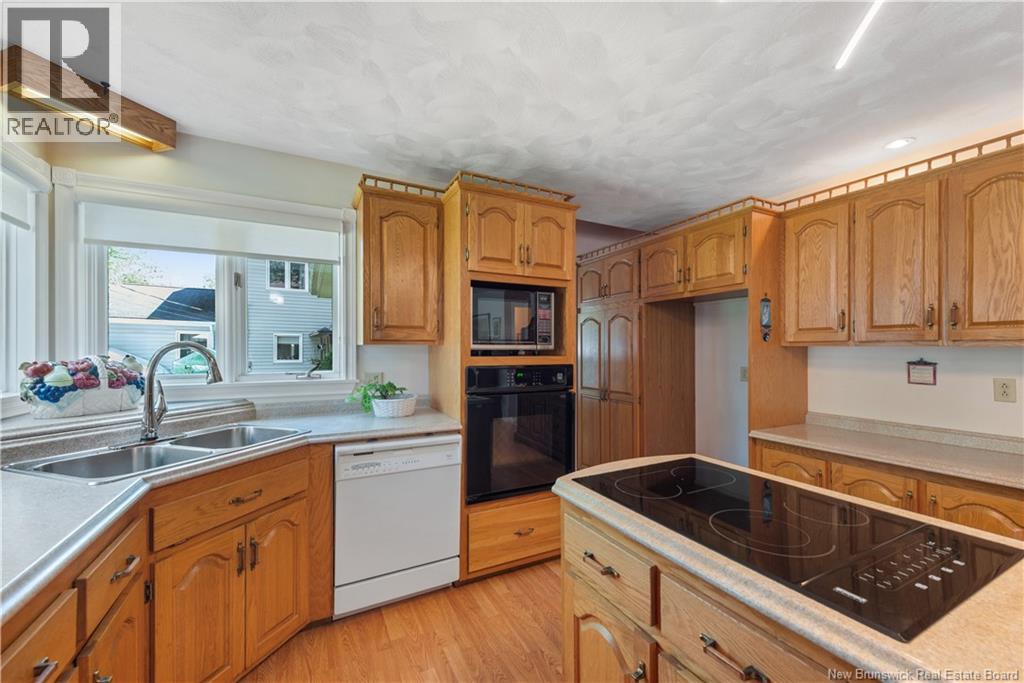 5 ROXBOROUGH Court - Image 8