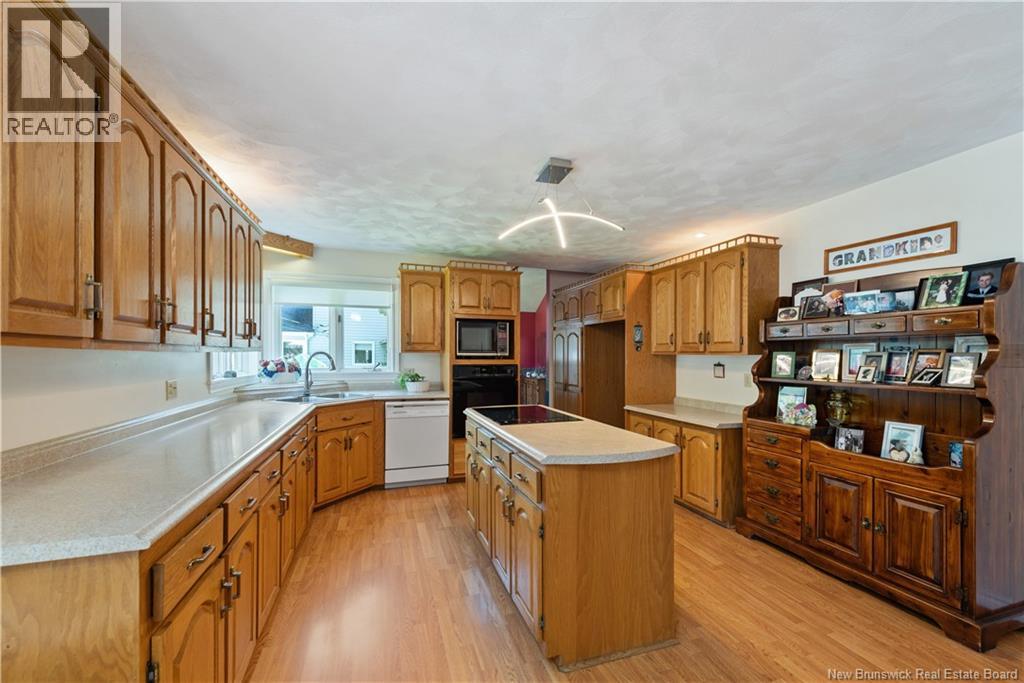 5 ROXBOROUGH Court - 9