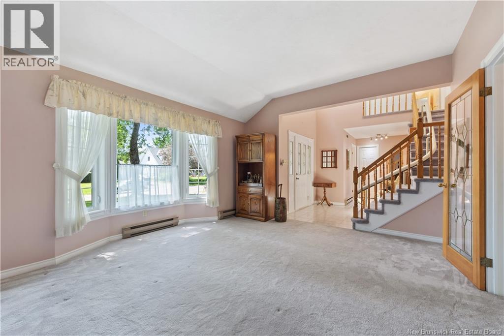 5 ROXBOROUGH Court - 5