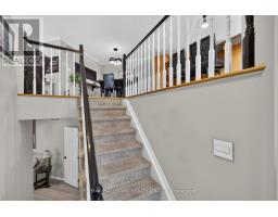 139 CASTLE GLEN CRESCENT — photo 4
