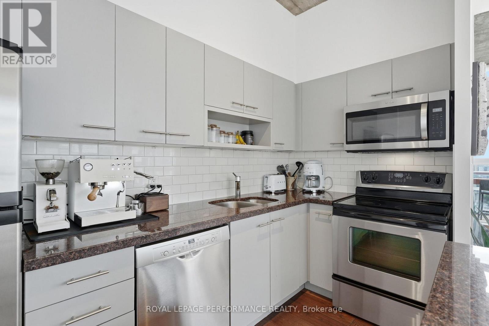 Ph 2 - 179 George Street