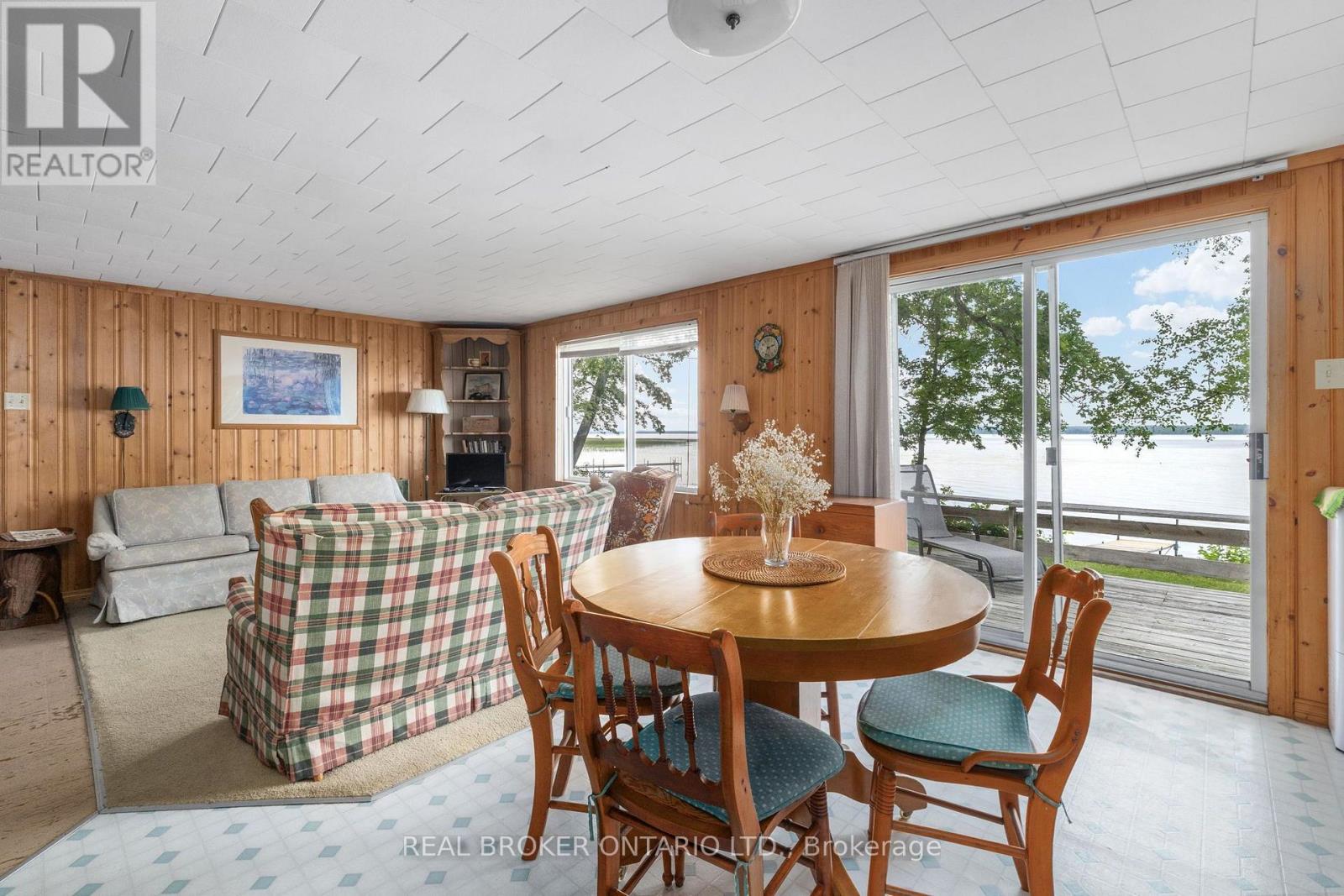 351 LEAVOY LANE - 15