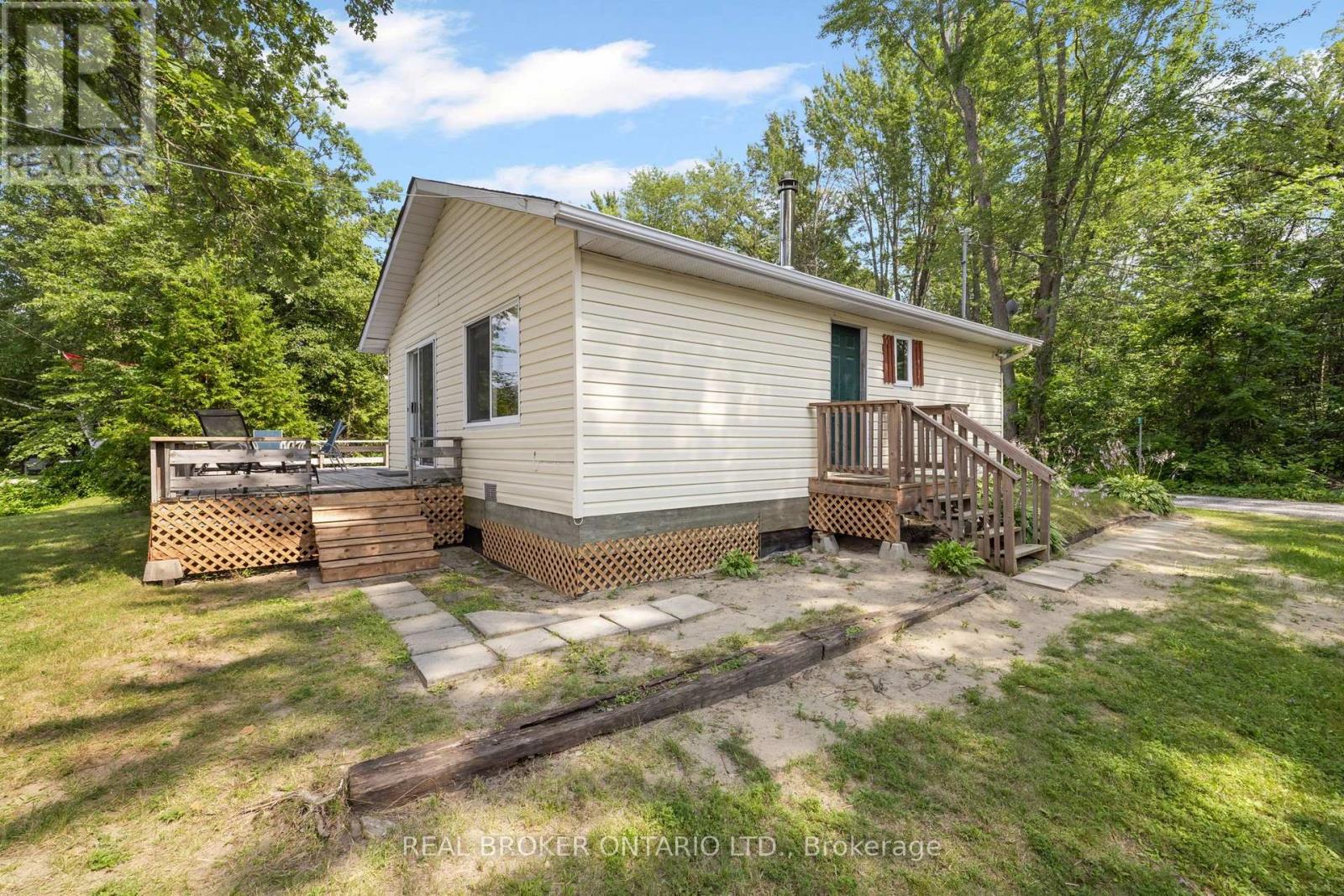 351 LEAVOY LANE - 2