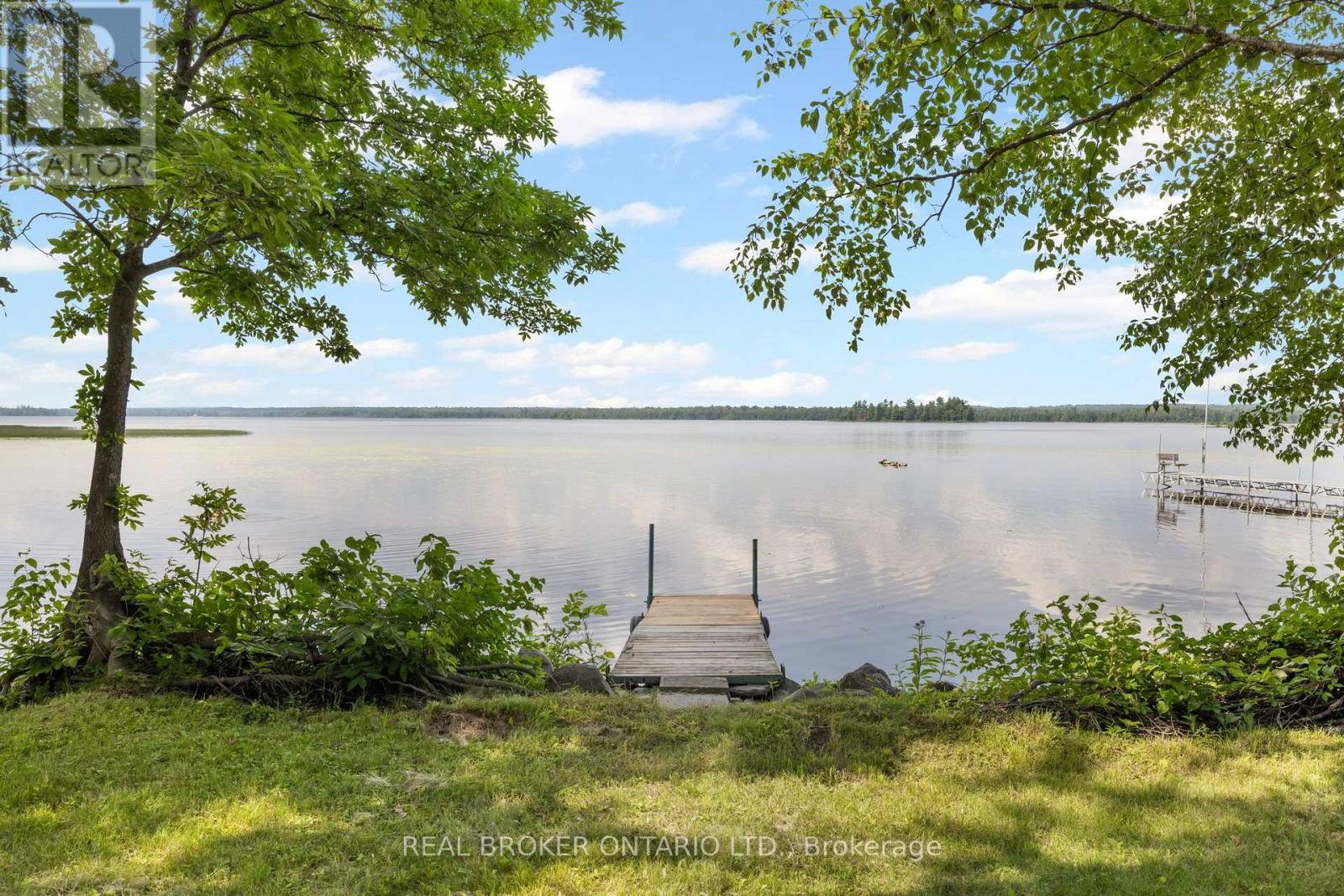 351 LEAVOY LANE - 7