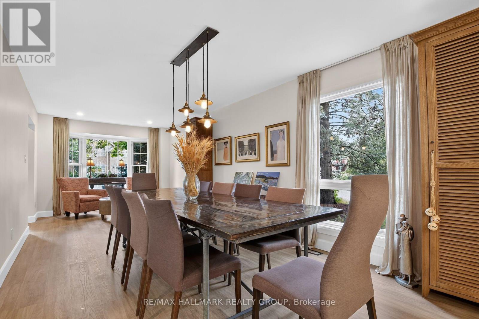 21 DELAMERE DRIVE - 11