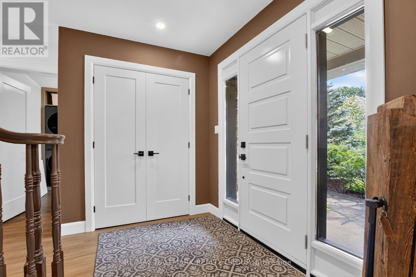 21 DELAMERE DRIVE - 5