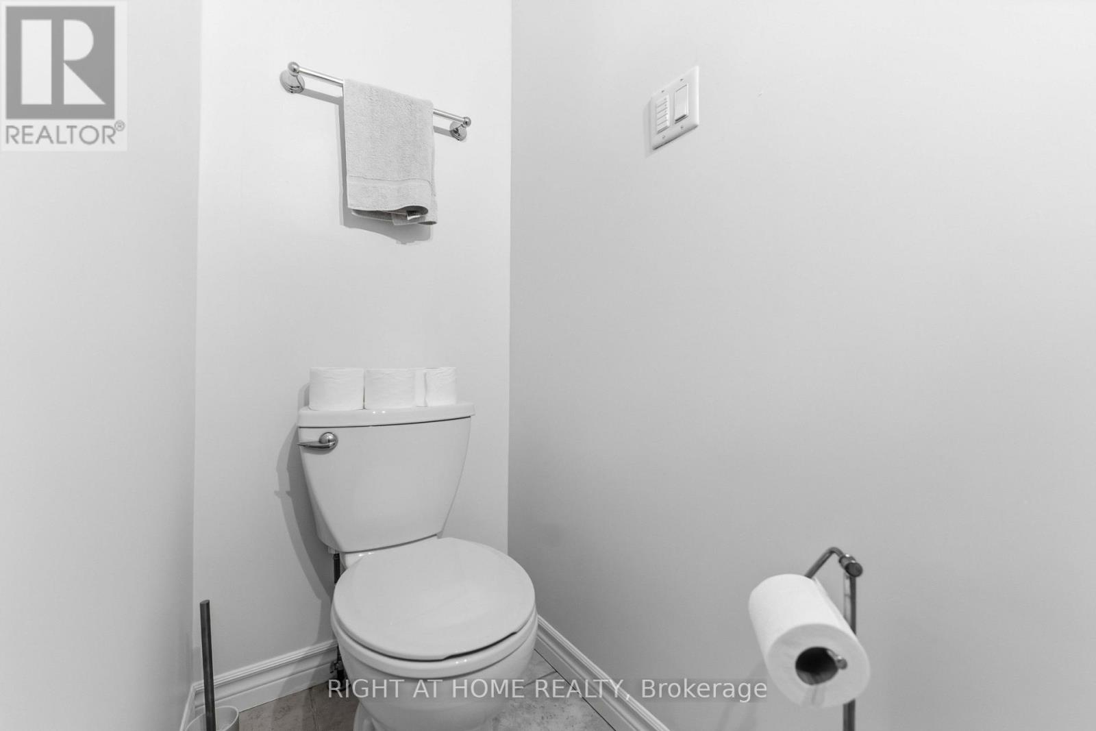 73 HOBART CRESCENT - Image 10