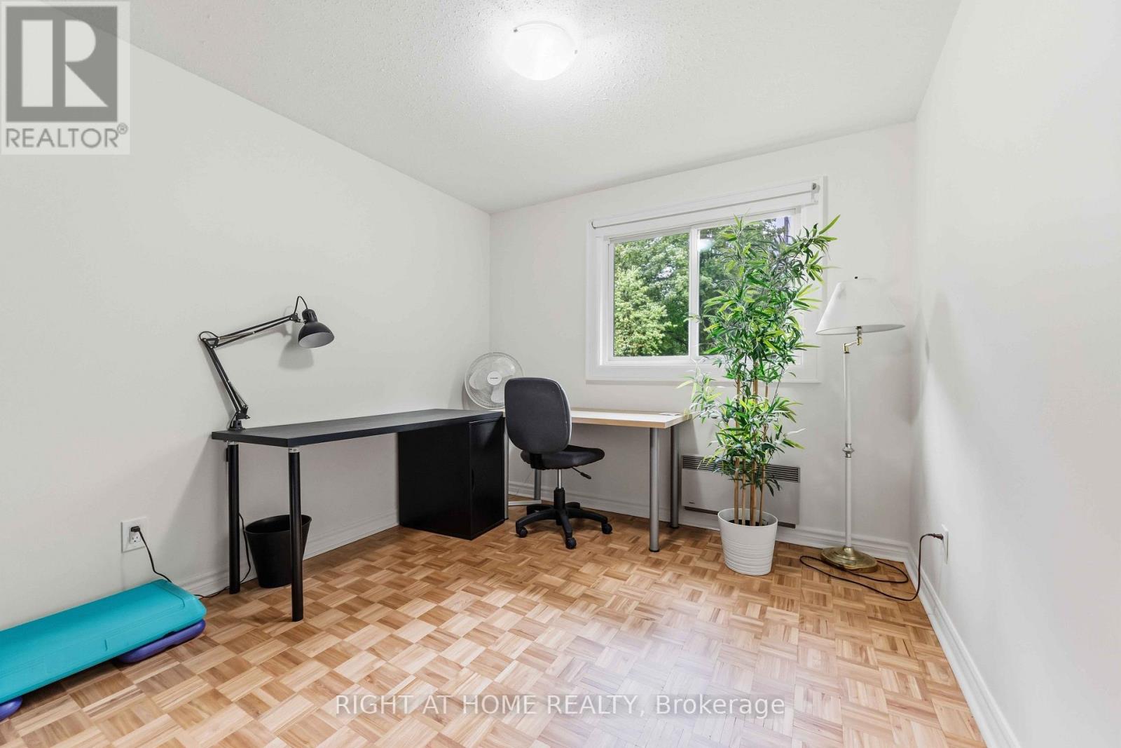 73 HOBART CRESCENT - Image 17