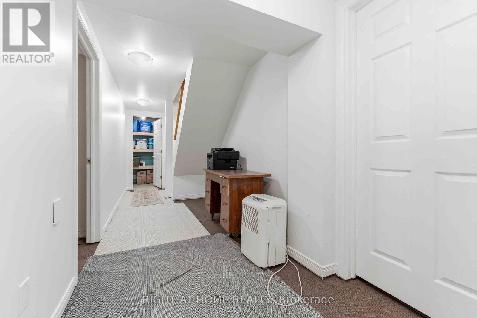 73 HOBART CRESCENT - Image 28