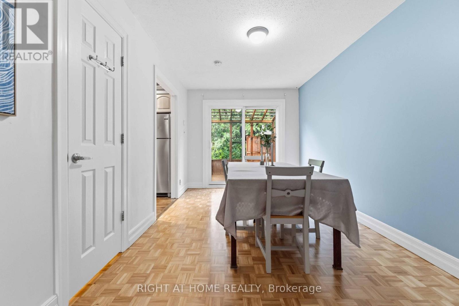 73 HOBART CRESCENT - Image 8