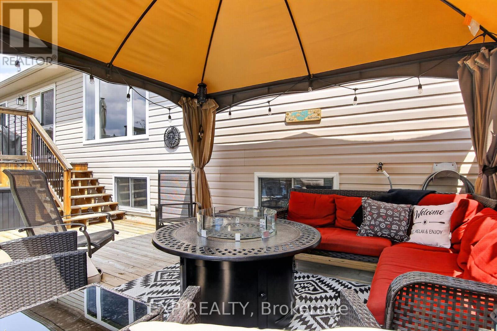 395 JAMIESON STREET - 33