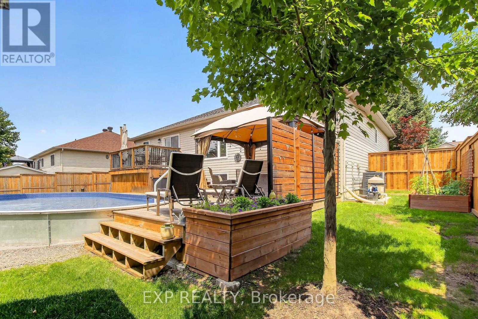 395 JAMIESON STREET - 34