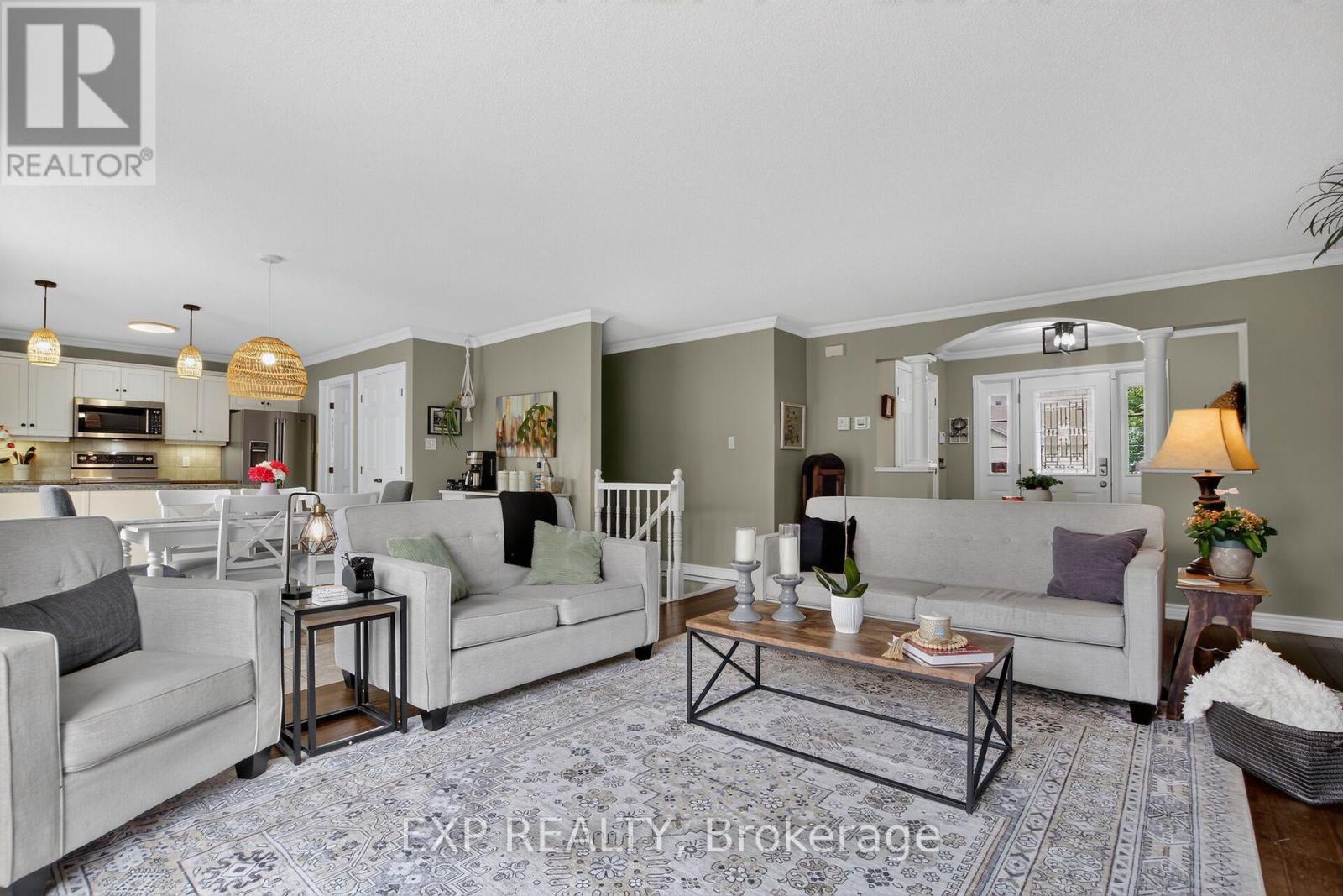 395 JAMIESON STREET - 5
