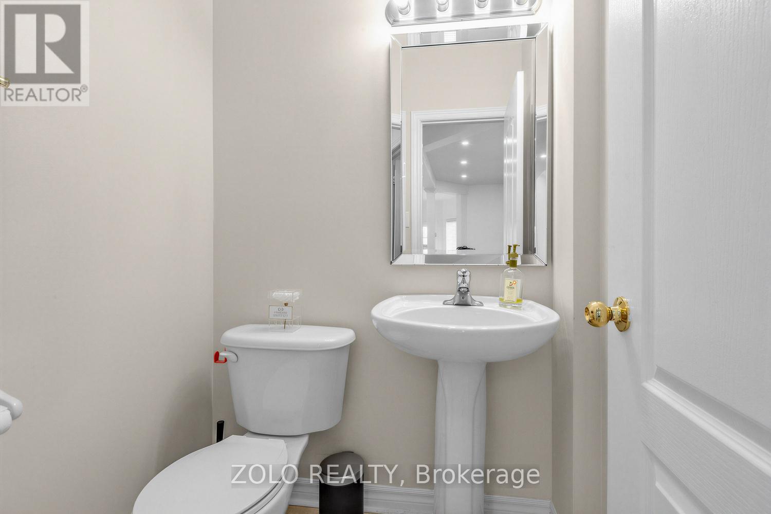 1911 SWAN STREET - 23