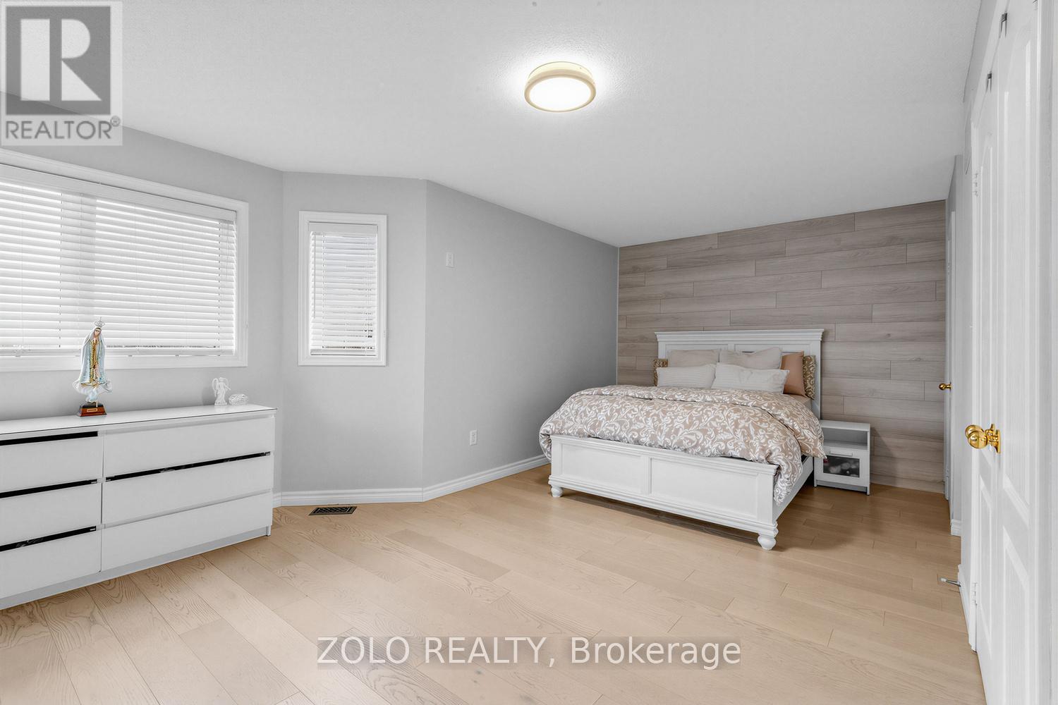 1911 SWAN STREET - 26