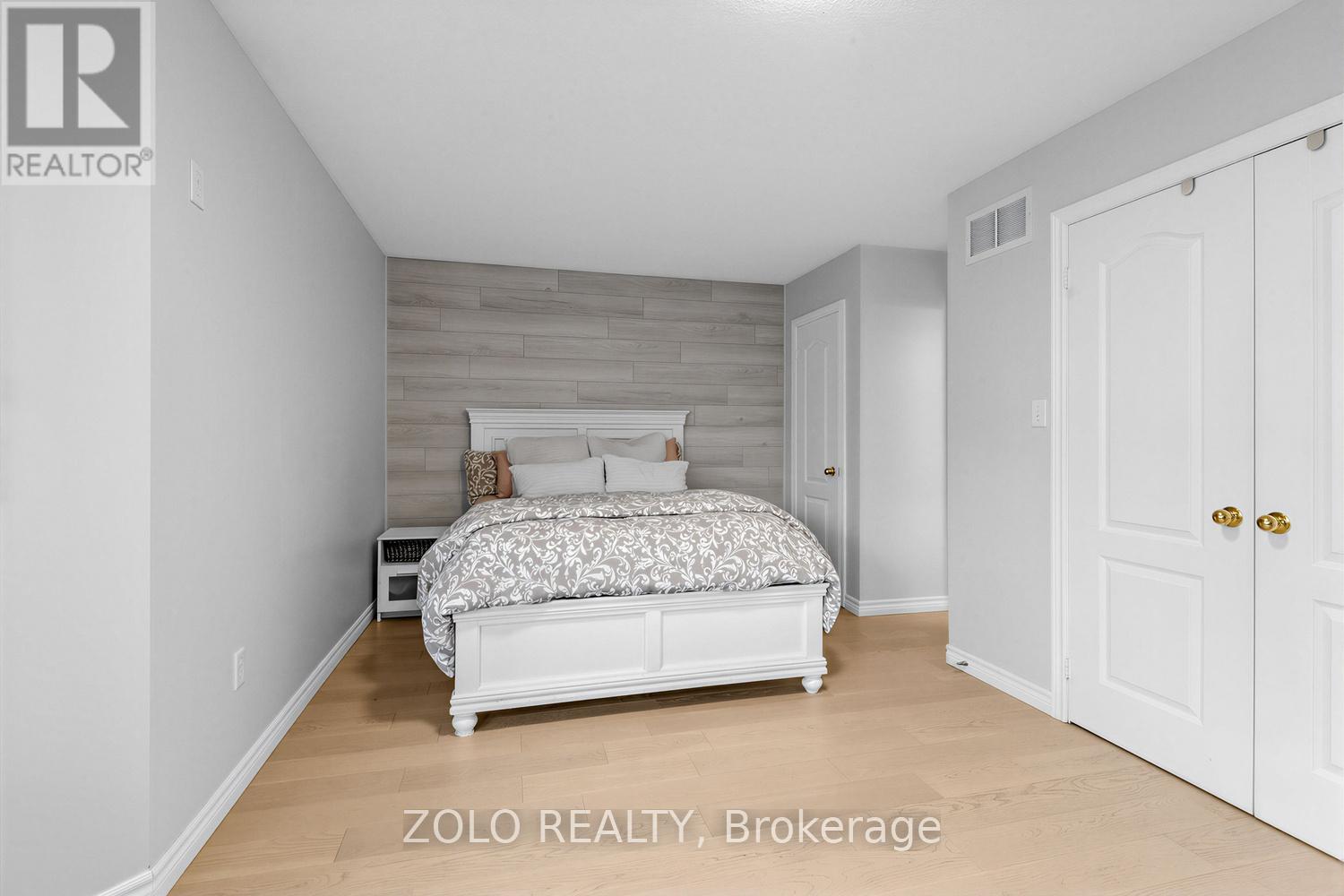 1911 SWAN STREET - 27